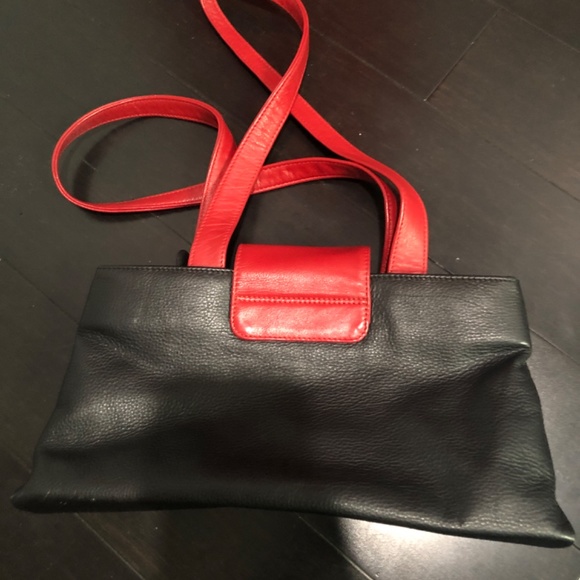 Vintage Buttery Soft Leather Red and Black Handbag - Picture 5 of 5
